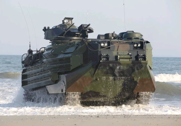 Brazil mua xe chiến đấu lội nước hiện đại của Mỹ